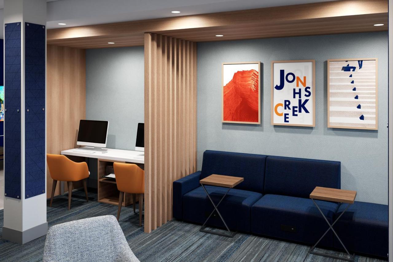 Holiday Inn Express & Suites Charlottesville By Ihg Exterior foto