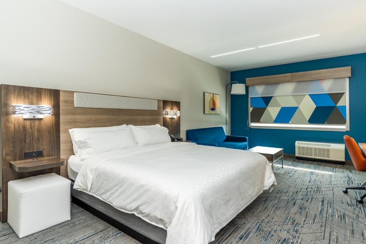 Holiday Inn Express & Suites Charlottesville By Ihg Exterior foto