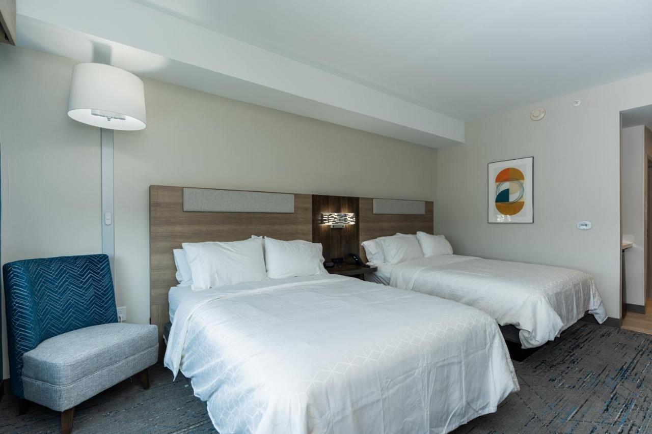 Holiday Inn Express & Suites Charlottesville By Ihg Exterior foto